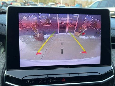 Certified 2023 Jeep Compass Latitude image 24