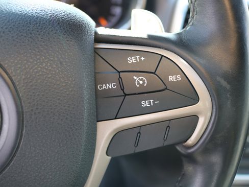 Used 2014 Jeep Grand Cherokee Limited image 21