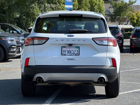 Certified 2022 Ford Escape S FWD image 5