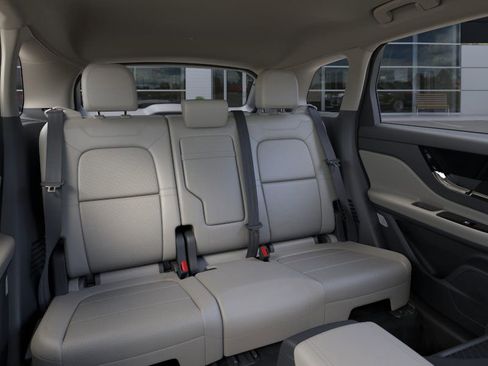 New 2026 Lincoln Corsair Premiere image 11