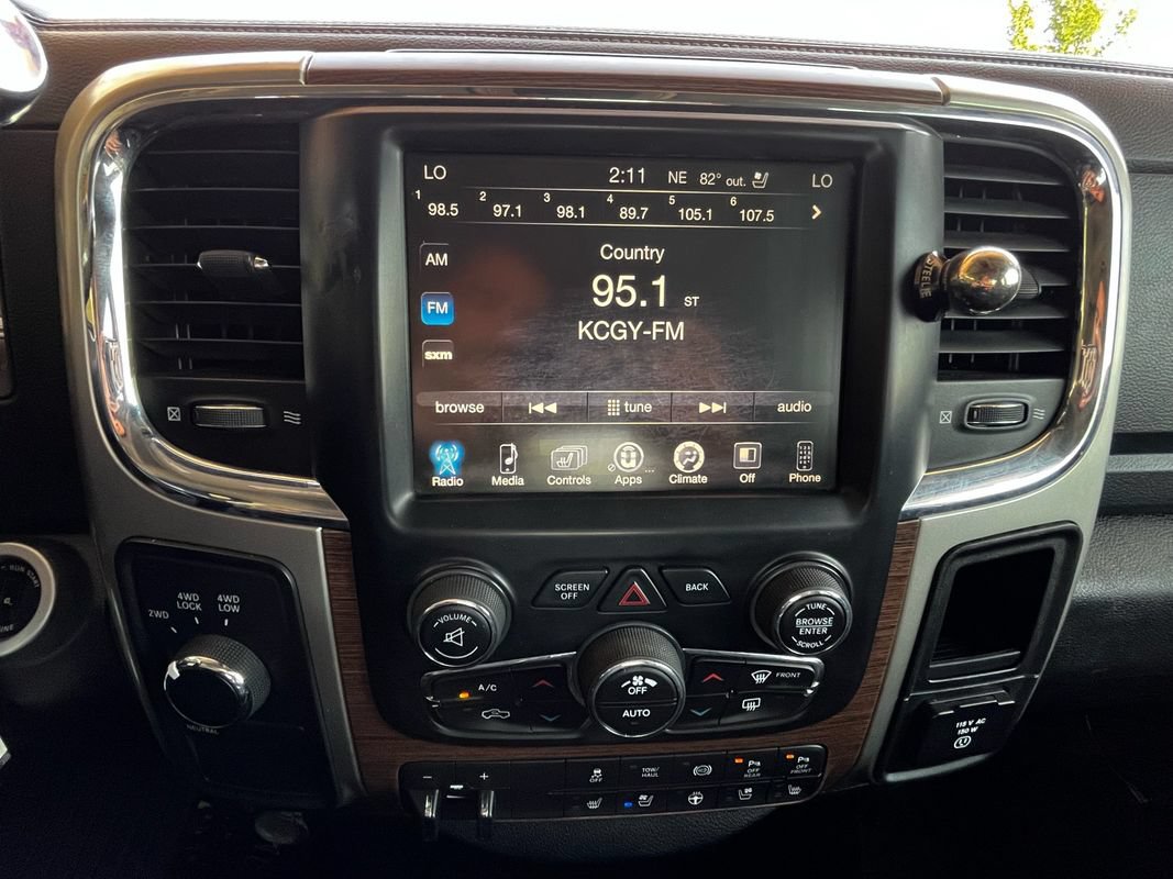 Used 2016 RAM 2500 Laramie AWD/4WD image 13