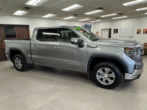Used 2025 GMC Sierra 1500 SLT AWD/4WD image 28