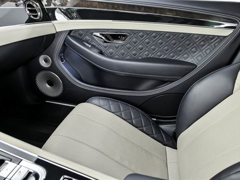 Used 2021 Bentley Continental GT AWD/4WD image 36