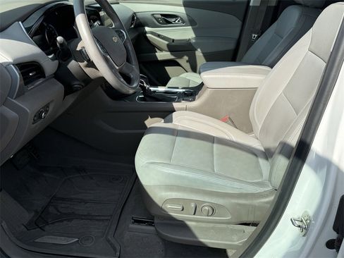 Used 2021 Chevrolet Traverse Premier w/ LPO, Floor Liner Package image 12