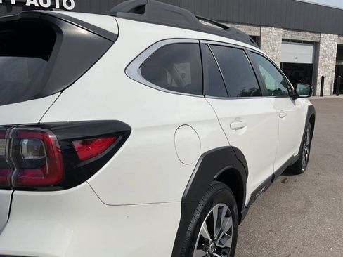 Used 2023 Subaru Outback Limited AWD/4WD image 8