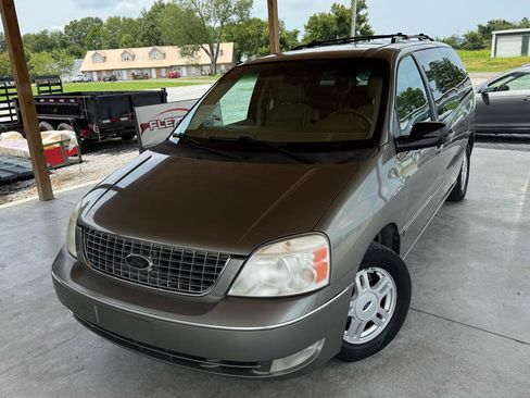 Used 2005 Ford Freestar SEL FWD image 4