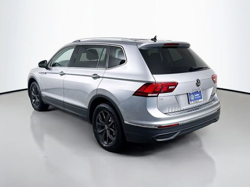 Certified 2023 Volkswagen Tiguan SE AWD/4WD image 3