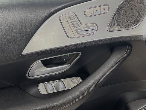 Used 2025 Mercedes-Benz GLE 350 4MATIC image 17