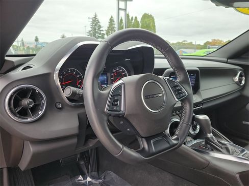 Used 2023 Chevrolet Camaro LT w/ Technology Package image 15