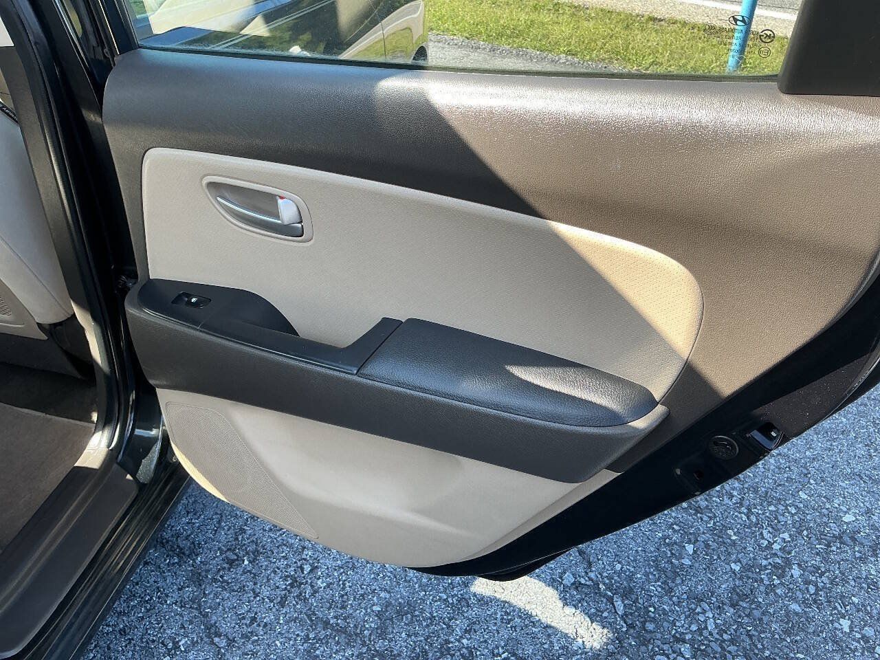Used 2008 Hyundai Elantra SE FWD image 17