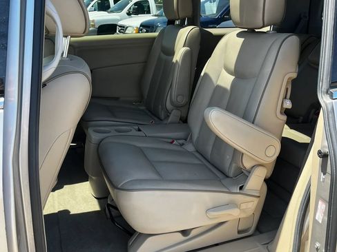 Used 2012 Nissan Quest SL FWD image 11
