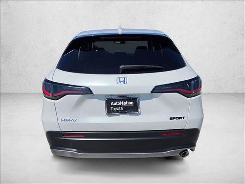 Used 2025 Honda HR-V Sport image 7