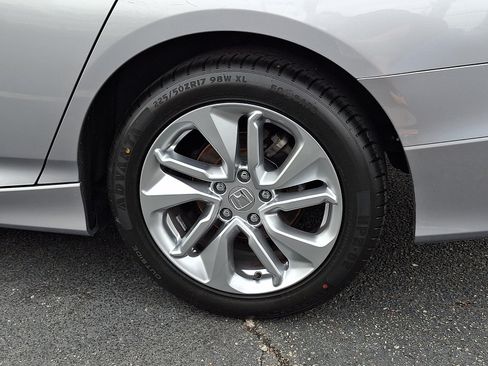 Used 2018 Honda Accord LX image 8