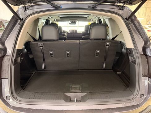 Used 2026 Honda Pilot Touring image 12