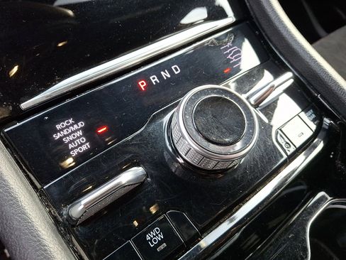 Used 2022 Jeep Grand Cherokee Trailhawk image 16