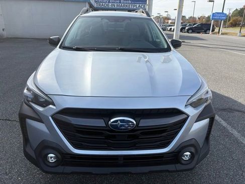 Used 2023 Subaru Outback Premium image 8