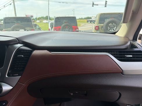 Used 2015 Chevrolet Tahoe LTZ AWD/4WD image 26