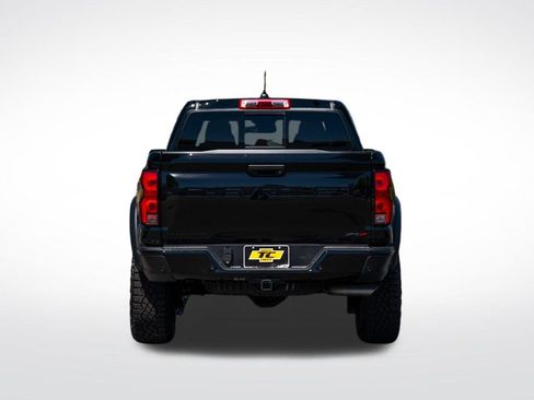 New 2026 Chevrolet Colorado ZR2 w/ Technology Package AWD/4WD image 4