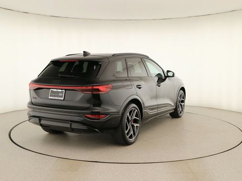 Certified 2025 Audi SQ6 e-tron Premium Plus w/ Premium Plus AWD/4WD image 6