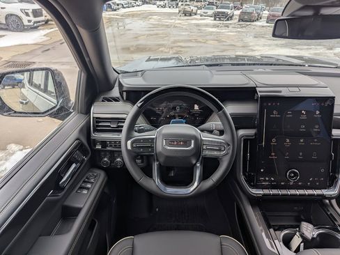 New 2026 GMC Yukon Elevation image 3