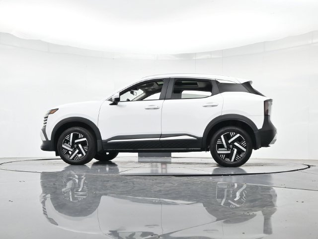 Used 2025 Nissan Kicks SV w/ SV Premium Package FWD image 39