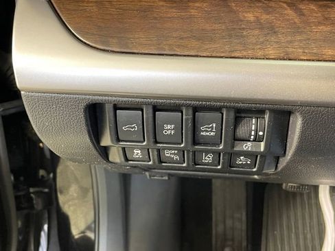 Used 2016 Subaru Outback 2.5i Limited image 16