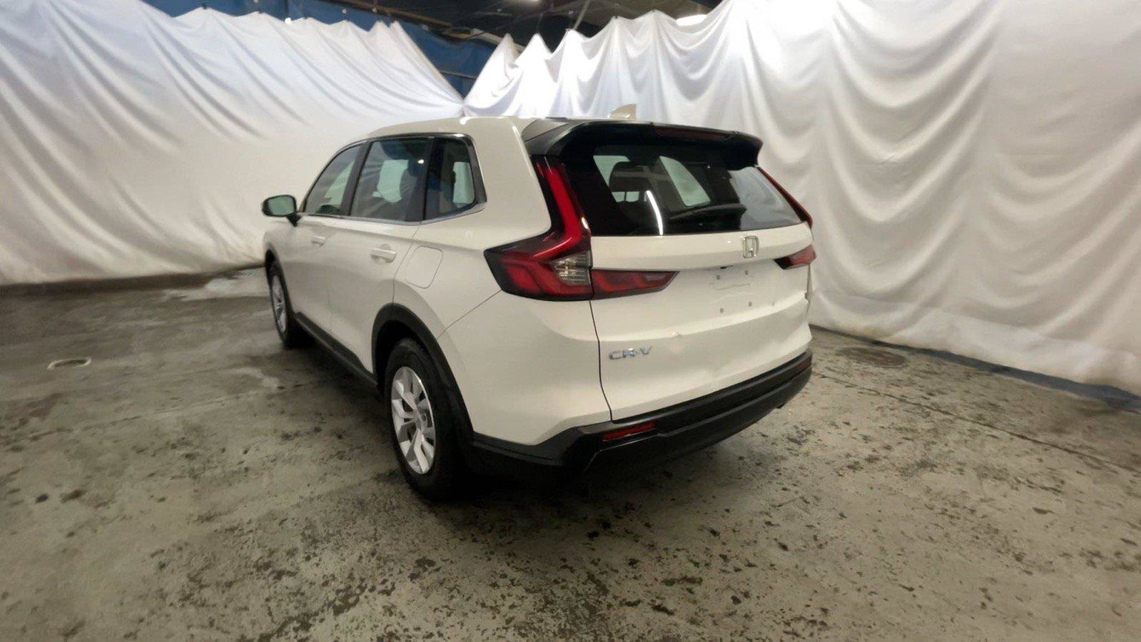 Used 2023 Honda CR-V LX image 9