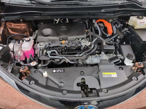 Used 2024 Toyota Sienna Limited image 22