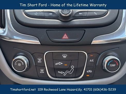 Used 2018 Chevrolet Equinox LS image 12