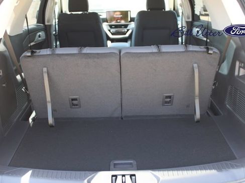 New 2026 Ford Explorer Active RWD image 6