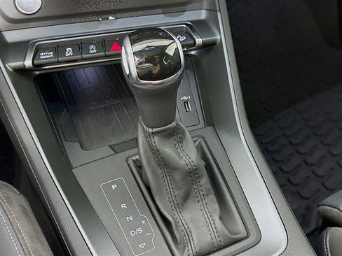 Used 2020 Audi Q3 2.0T Premium Plus w/ Premium Plus Package image 20