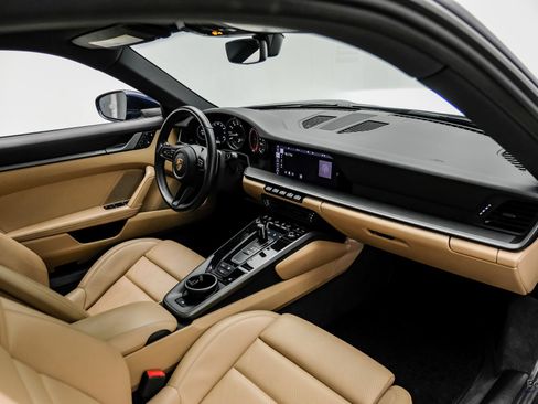 Used 2020 Porsche 911 Carrera RWD image 42