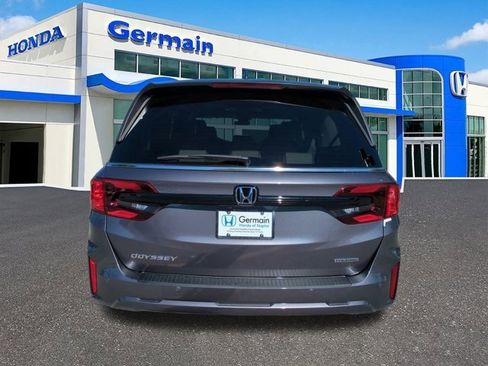 New 2026 Honda Odyssey Touring image 4