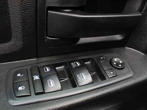 Used 2019 RAM 1500 Express w/ Express Value Package image 11