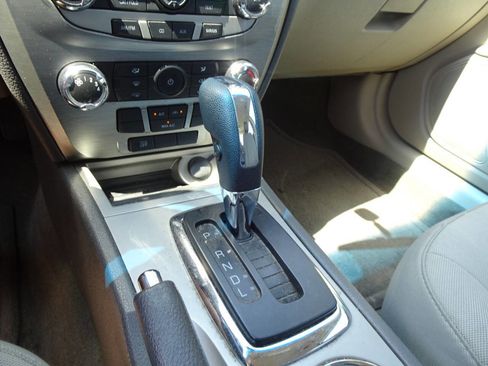 Used 2012 Ford Fusion S image 21