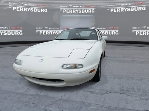Used 1996 MAZDA MX-5 Miata RWD image 3