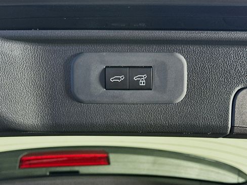 Used 2025 Toyota Grand Highlander XLE image 30