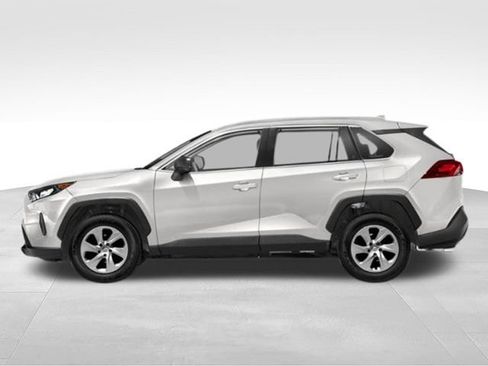 Used 2019 Toyota RAV4 LE w/ Carpet Mat Package FWD image 3