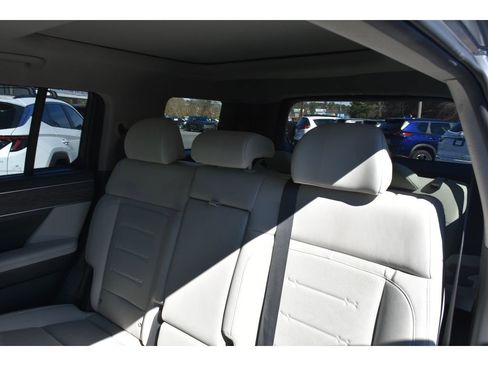 Used 2024 Hyundai Santa Fe Limited image 28