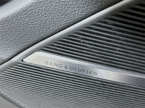 Used 2025 Audi Q7 3.0T Premium Plus image 21