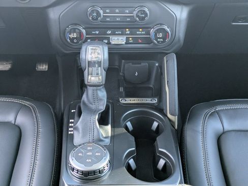 New 2026 Ford Bronco Badlands AWD/4WD image 18