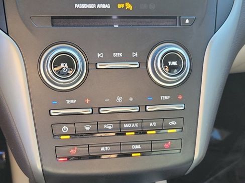 Used 2019 Lincoln MKC Select w/ Select Plus Package image 29