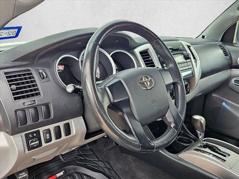 Used 2012 Toyota Tacoma PreRunner w/ SR5 Pkg RWD image 9