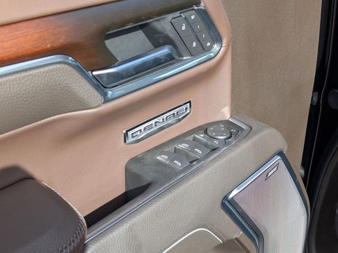 New 2026 GMC Sierra 1500 Denali w/ Denali Reserve Package image 16