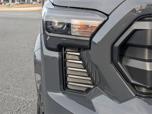 Used 2025 Toyota Tacoma SR5 image 10