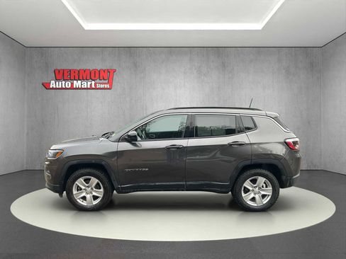 Used 2022 Jeep Compass Latitude image 4