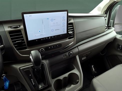 Used 2022 Ford Transit 350 XLT image 17