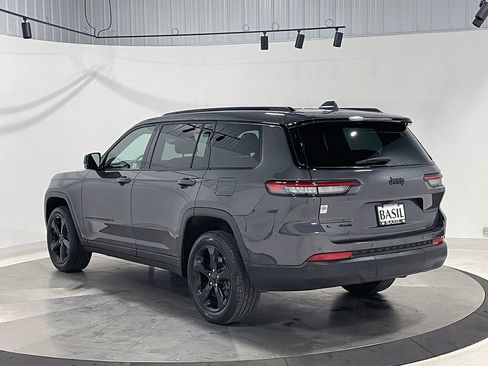 Used 2023 Jeep Grand Cherokee L Laredo AWD/4WD image 14