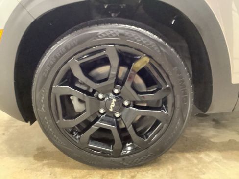 Certified 2024 Kia Seltos X-Line AWD/4WD image 24