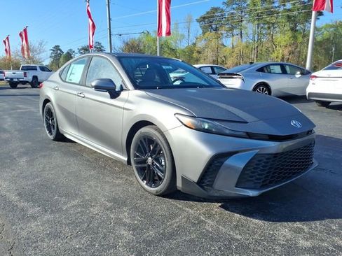 New 2026 Toyota Camry SE w/ Convenience Package FWD image 1